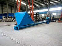 螺旋輸送機(jī)的輸送結(jié)構(gòu)為：螺旋機(jī)殼，螺旋軸，螺旋葉片，螺旋電機(jī)等多個(gè)部件的使用。