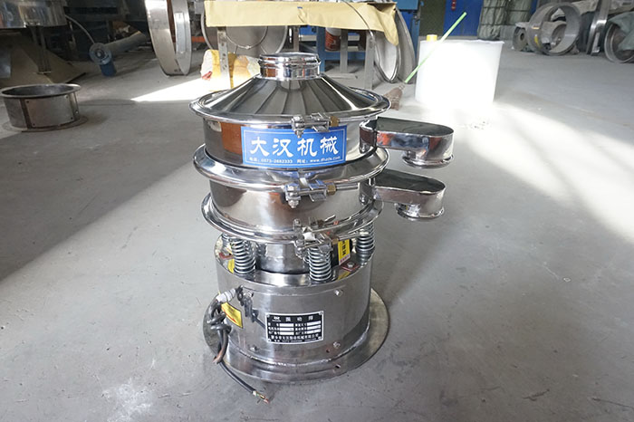 不銹鋼小型振動篩材質使用不銹鋼與碳制造而成。